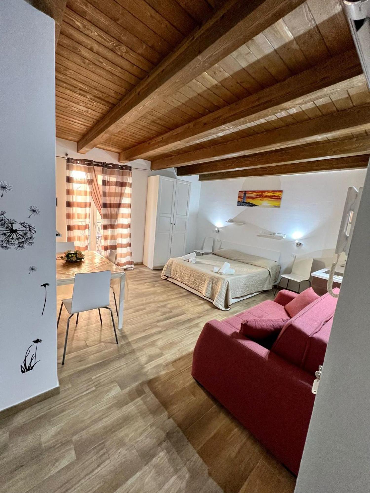 67 Rooms Чефалу Экстерьер фото