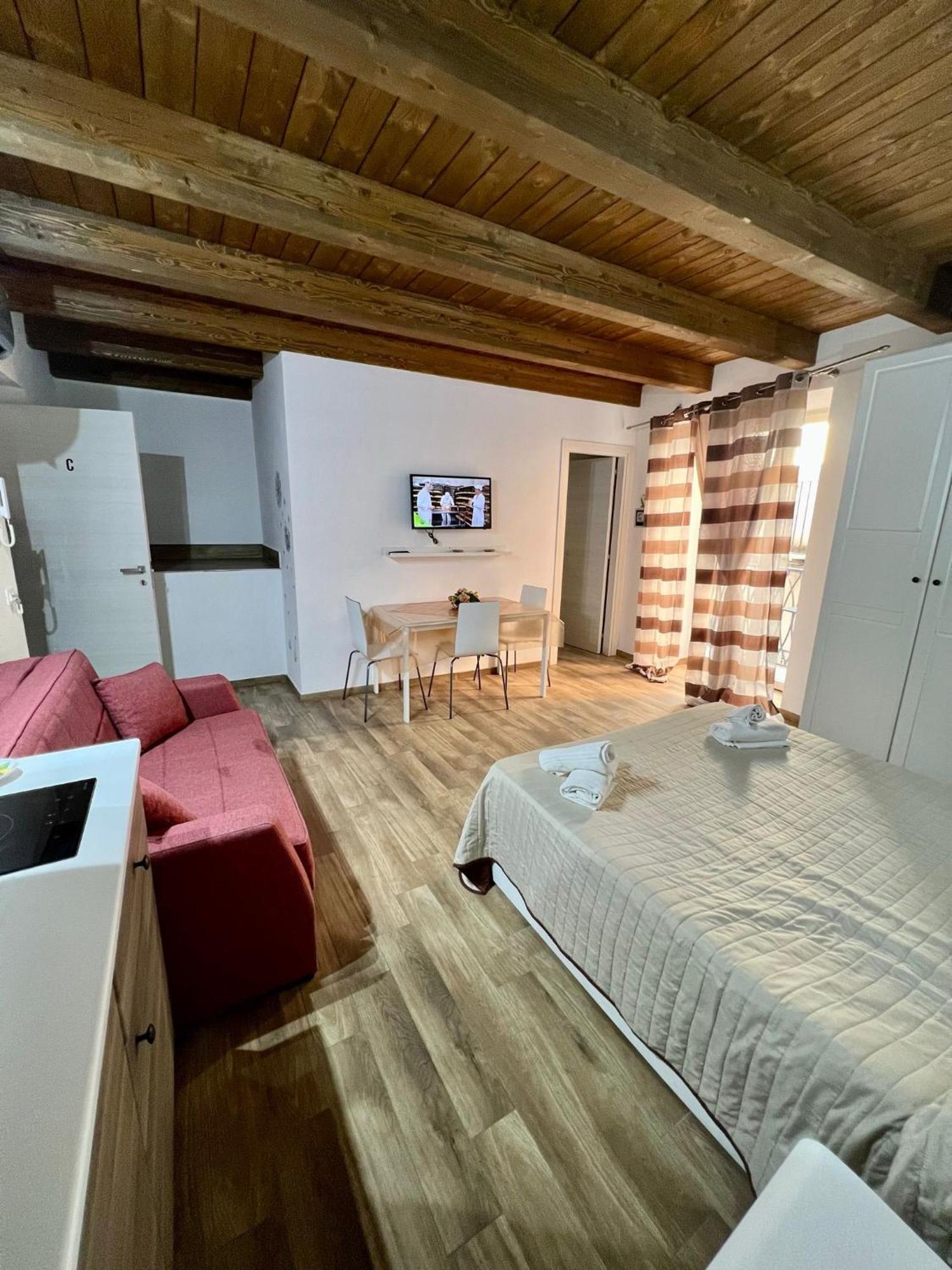 67 Rooms Чефалу Экстерьер фото